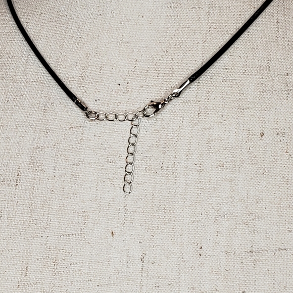 Glow in the Dark Luminous Stone Pendant - Picture 6 of 7